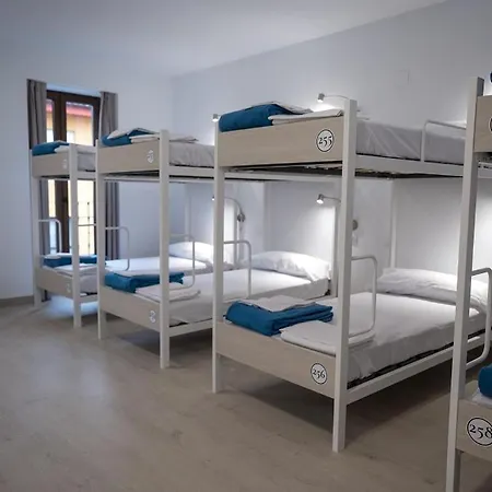 Ostello Palacio Real *